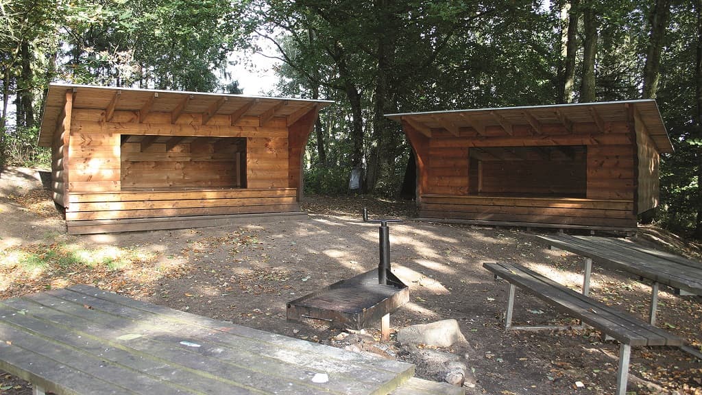 Shelter- og teltplads ved Lindenborg Å