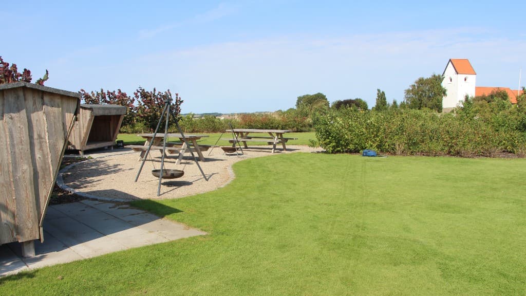 Shelters på Kirkelunden ved Veggerby Kirke