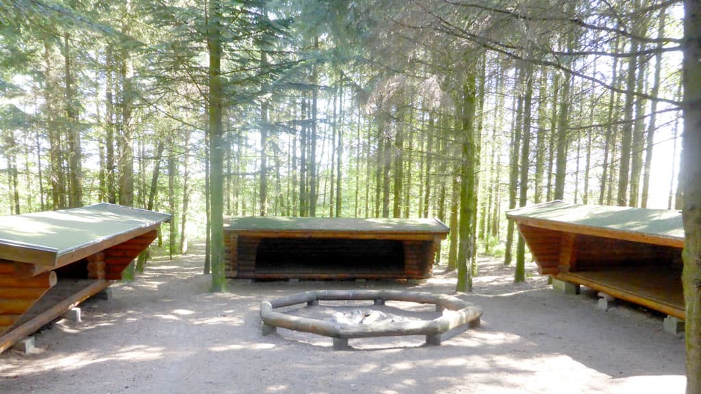 Shelters på Katbakken i Øster Hornum