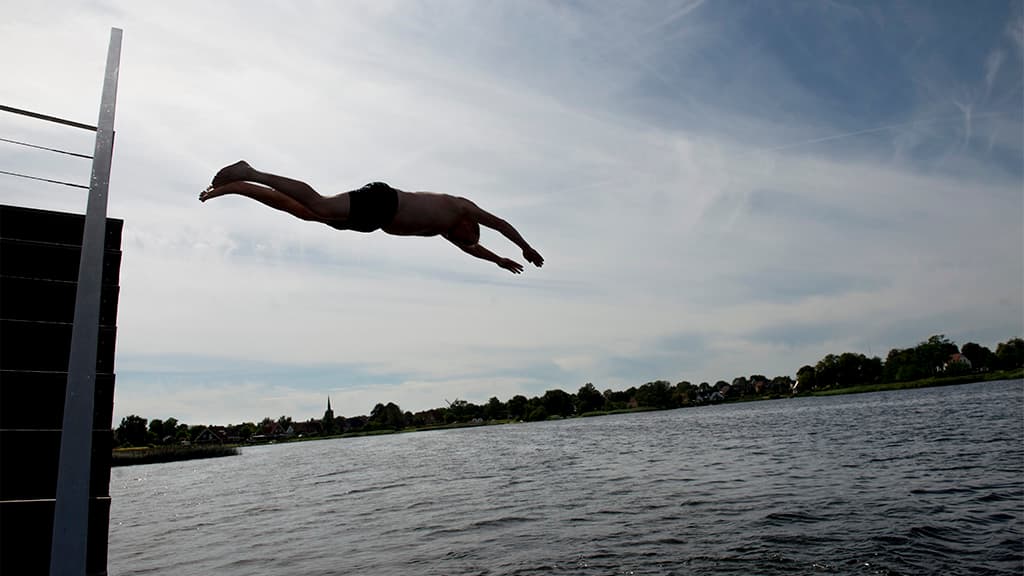 Udspring fra Jels Søbad