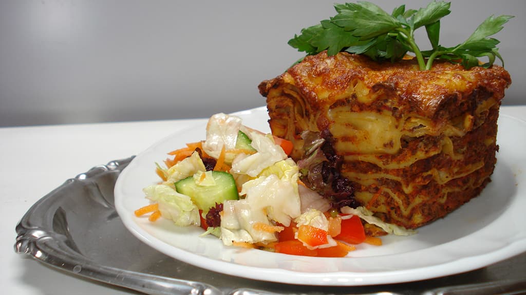 Lasagne fra Mikkelborg Kro, café og restaurant