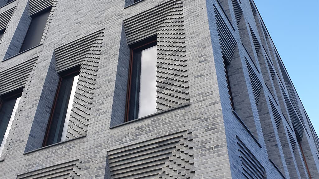 Detalje fra murværket på rådhuset i Vejen