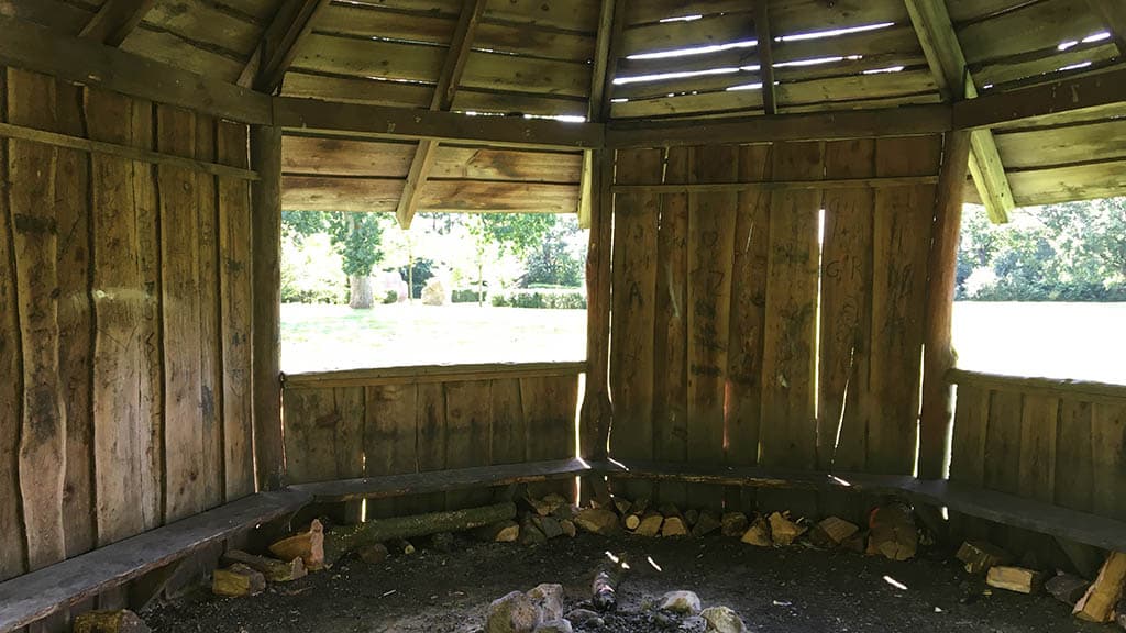 Bålhytte i Troldeparken i Vejen