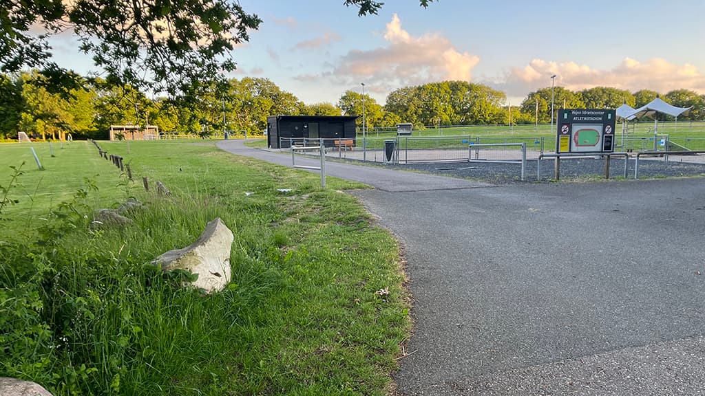 Toilet ved Vejen Atletikstation  - set fra Hærvejsruten