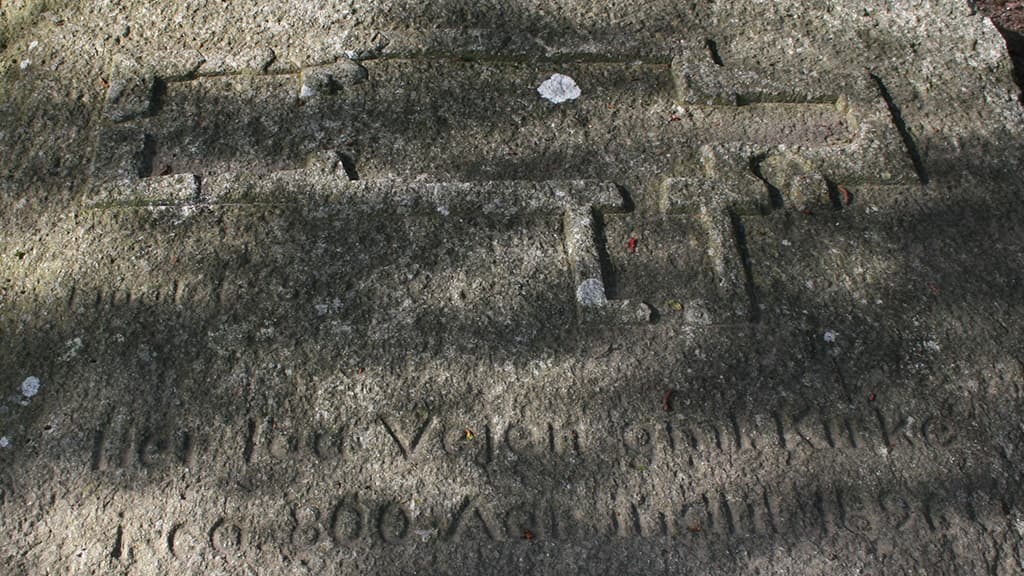 Mindesten Vejen Kirkes kirkegård