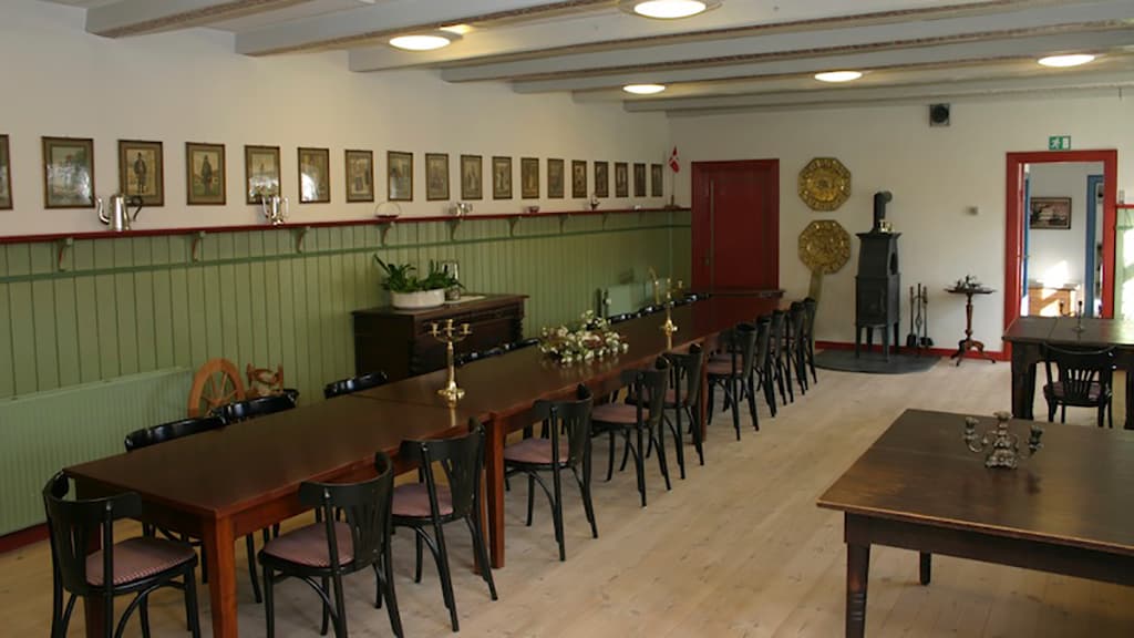 Salen på Bennetgård, Københoved