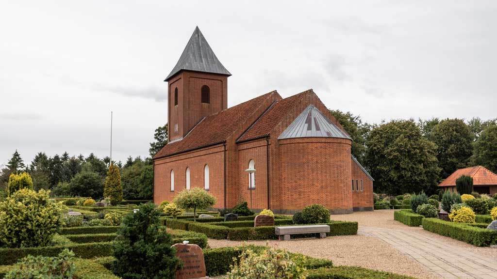 Engesvang Kirke