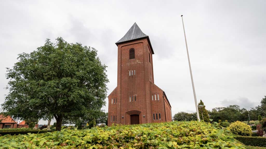 Engesvang Kirke