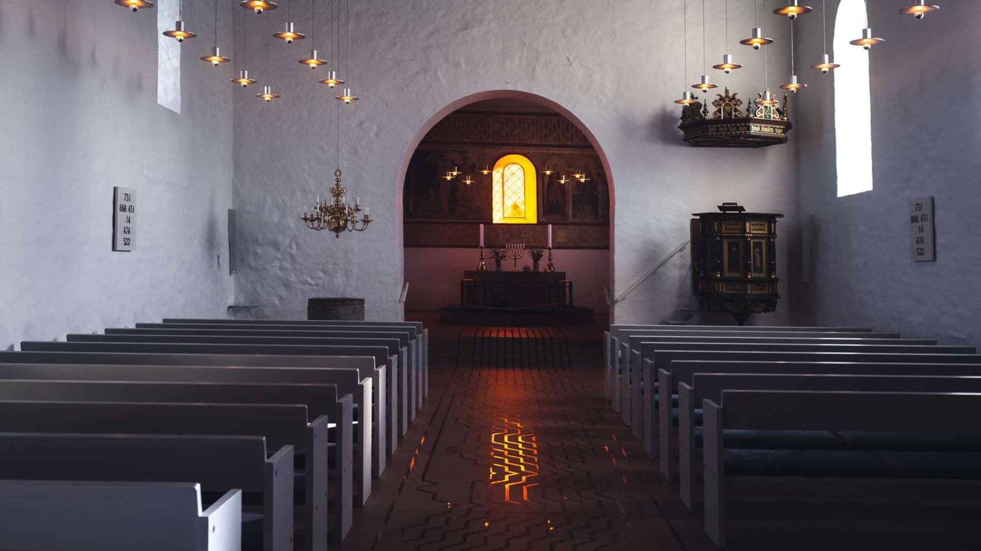 Jelling-monumenterne - Jelling Kirke