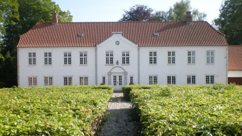 Haughus Gods, Antik og Kræmmermarked