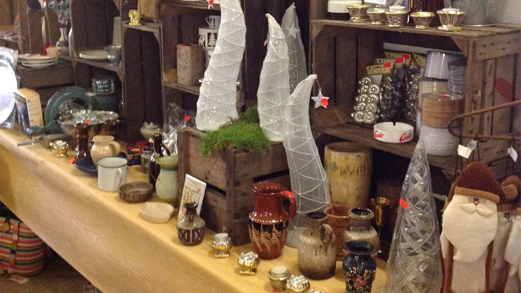 Haughus Gods, Antik og Kræmmermarked