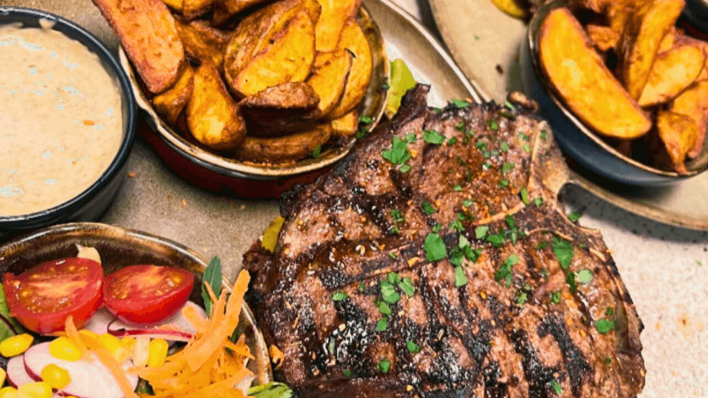 Steak med pomfritter hos Café 89