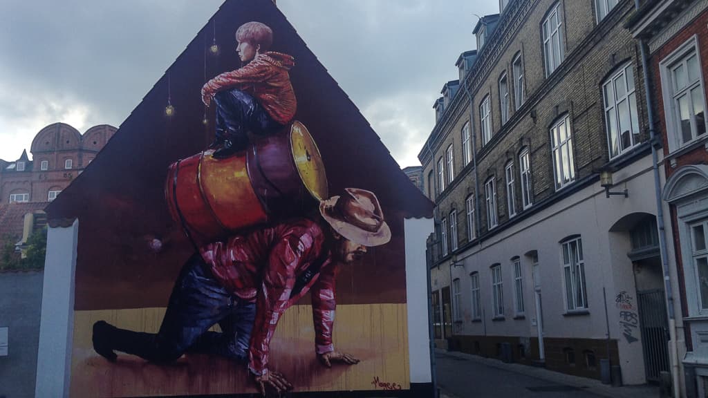 Fintan Magee, Sankt Hans Gade 4