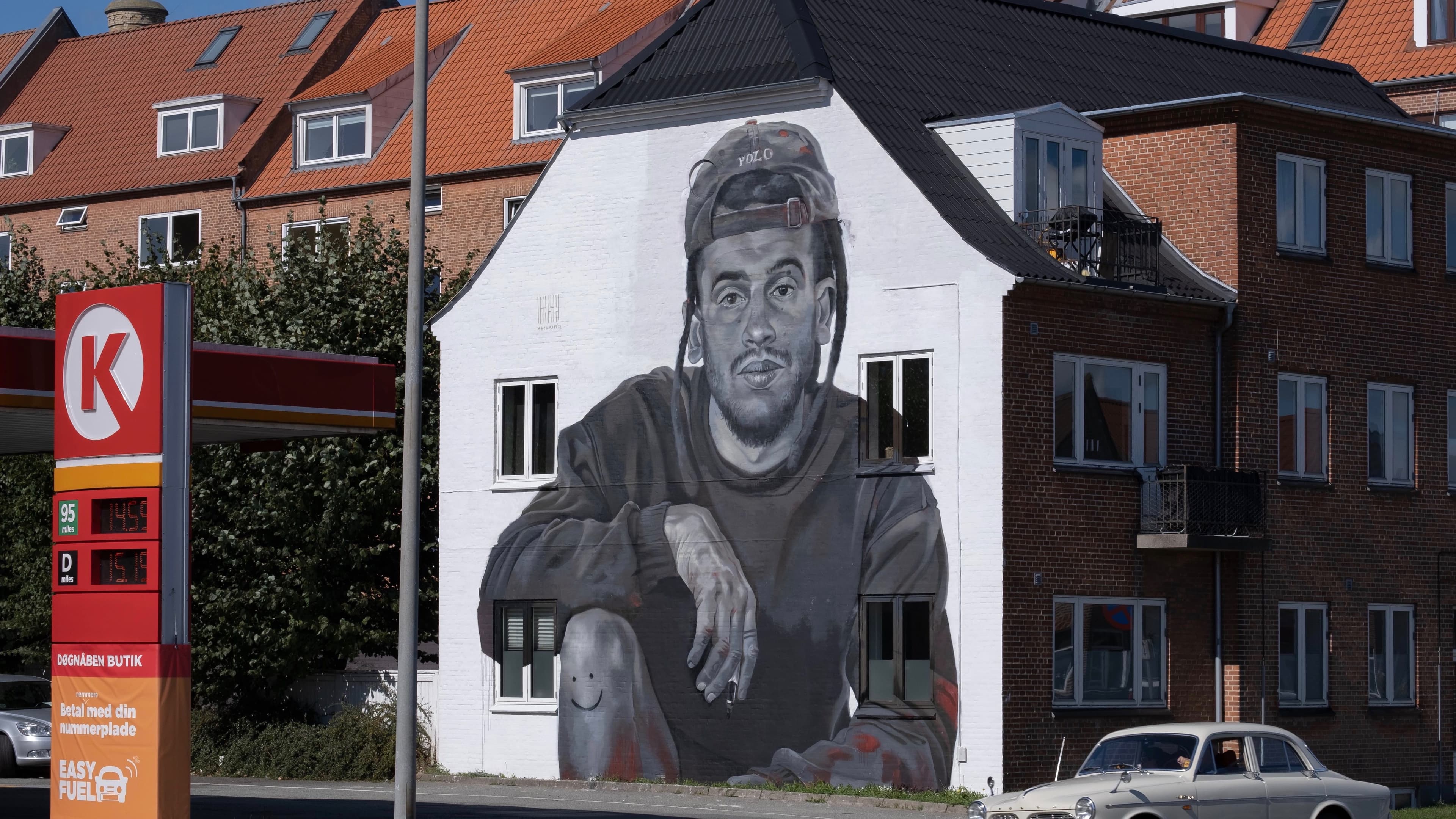 Street Art "Out in the Open" - Case Maclaim - Hobrovej 46