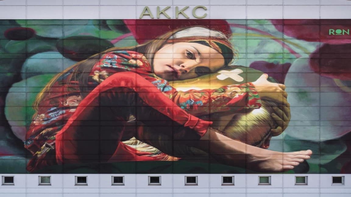 Olivia and her Heart of Gold, Europa Plads 4