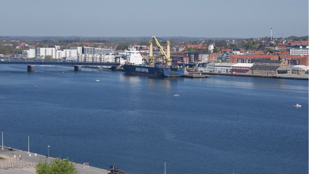 Angeln an der Waterfront Aalborgs