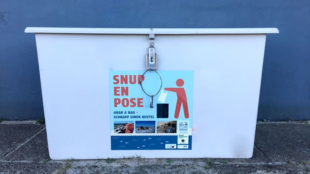 Affald på strandene