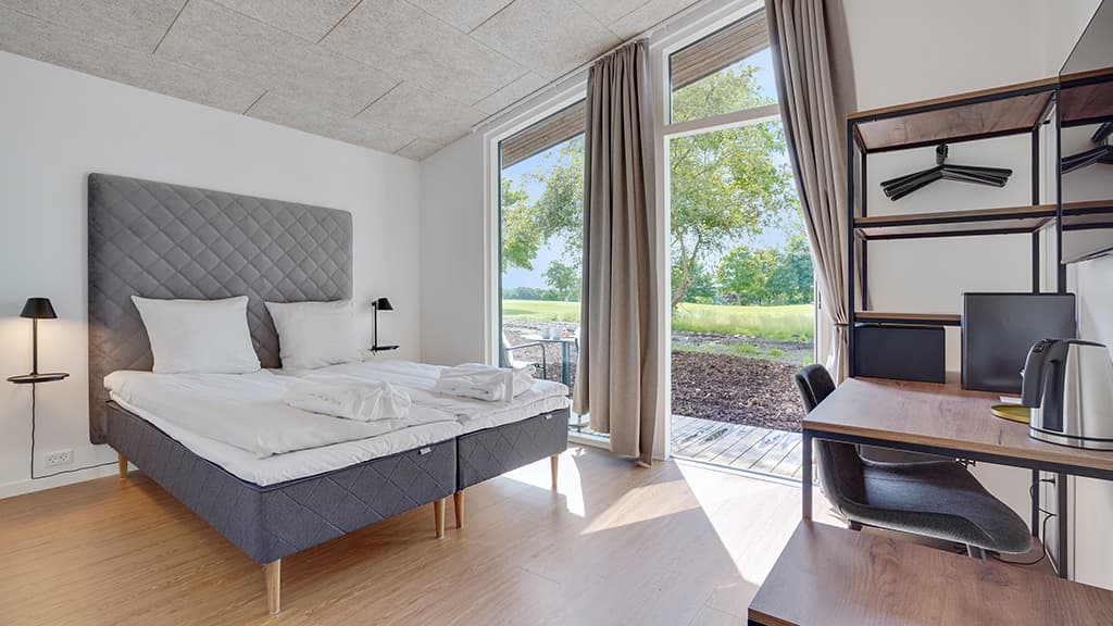 Overnatning i dobbelt- eller enkeltværelse ved Royal Oak