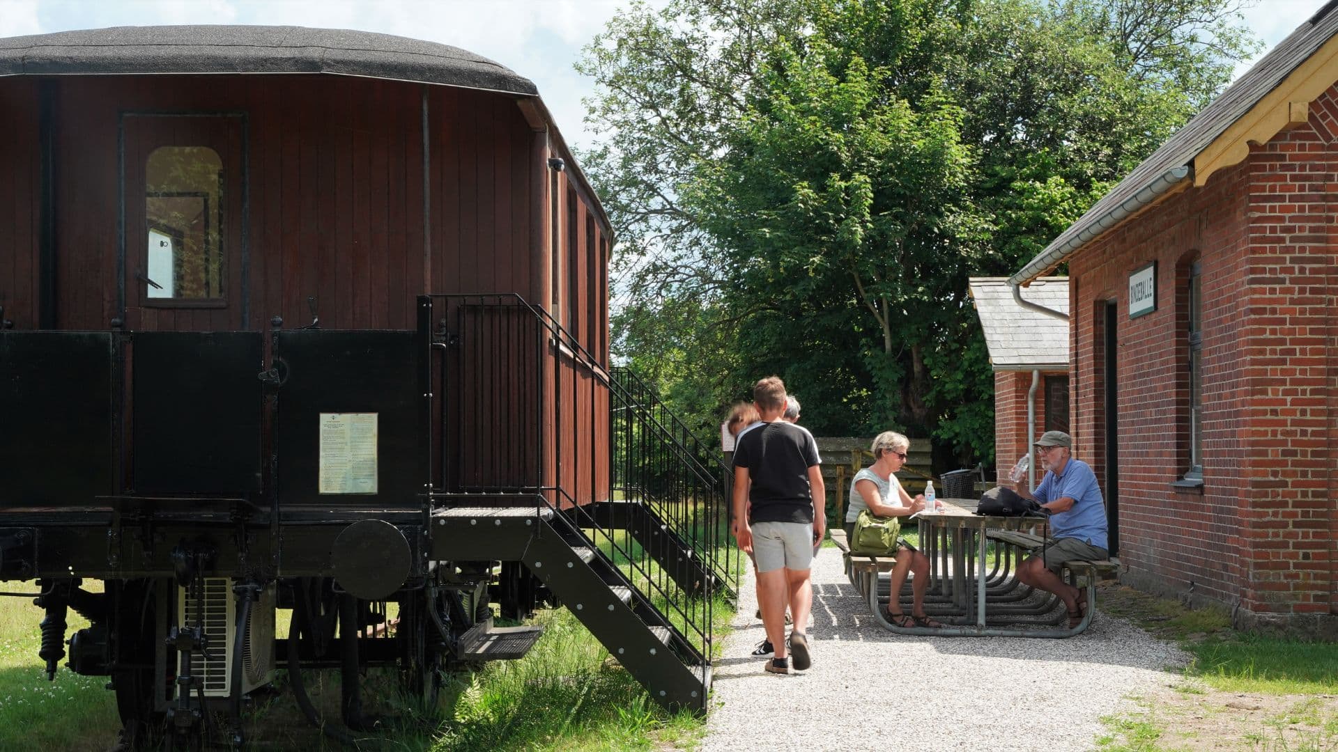 Bindeballe Station togvogn og gæster