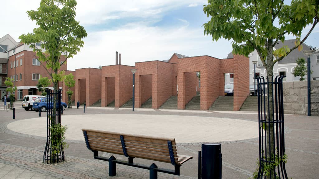 Per Kirkeby i Aars - muren