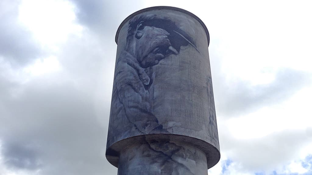 Street art "Out in the Open" - Guido van Helten - Visionsvej 49