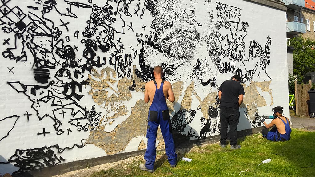 Vhils art