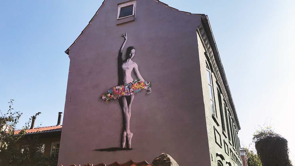 Martin Whatson, Langesgade 9